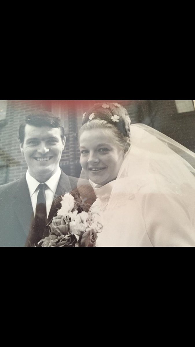LisaMGowan1's tweet photo. Would have been my parents 49th wedding anniversary today though it got taken over 35 years ago with the birth of their youngest son #badtiming #missyoudad #notanotherbrother (my comment on that day) ๐๐ https://t.co/yPp50PJn1t
