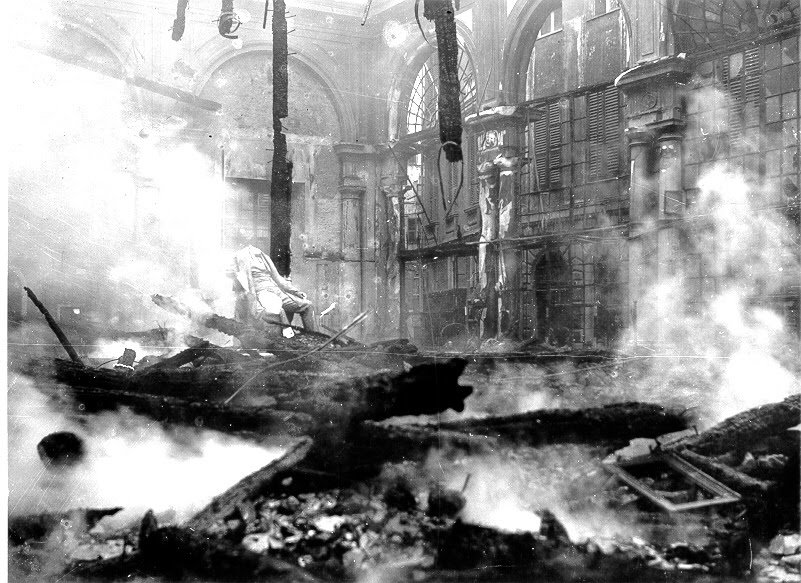 Oggi alle ore 15.00 in occasione dell'incontro con gli artisti in mostra saranno  con noi anche <a href="/Massarenti24/">armando massarenti</a> epistemologo e filosofo, responsabile per molti anni dell'inserto domenicale de 'Il Sole 24 ore e il prof. Perruccio del corso di design per l'arte del <a href="/PoliTOnews/">Politecnico di Torino</a>