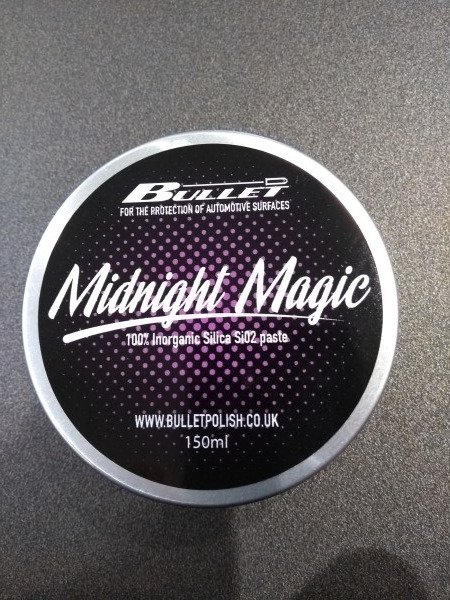 Bulletpolish's tweet photo. Available now, the all new Si02 100% Synthetic Silica coating from @Bulletpolish Insane gloss, water beading &amp; shetting. Incredible durability and temperature tolerance. https://t.co/MTiRES3sWQ