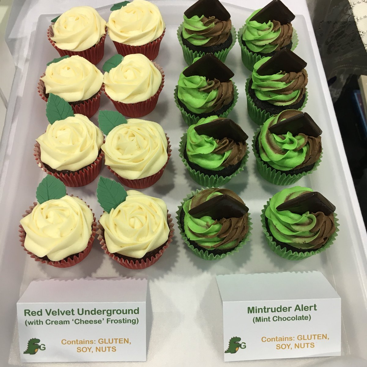 freefromitaly's tweet photo. Just found dessert courtesy of @GorgosaurusBakery ... @Northveganfest https://t.co/IiJJI9e5oG