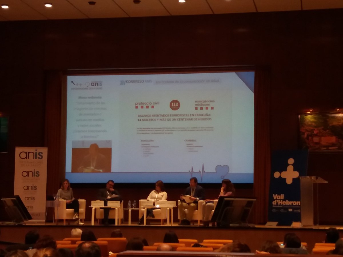 csalamero's tweet photo. #ANIS18 "Además de tuits, se hacían notas de prensa y ruedas de prensa, dos al día", @HomedesMarc. Se ponían balances: n° heridos, hospitales... Pero no imágenes. Se pidió no circular imágenes del operativo. https://t.co/xss6ETkb5x