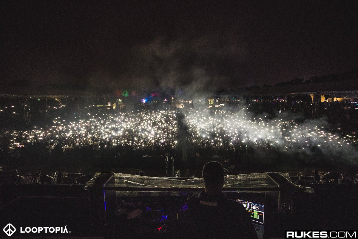 looptopia's tweet photo. #LOOPTOPIA DAY 1
#LOOPTOPIA2018
Photo by @rukes https://t.co/zFSJBhvqRD