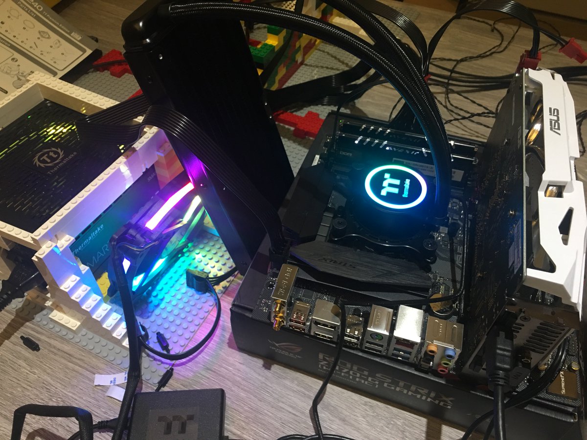 mrthermal's tweet image. Sooo, #ThermalCompound is coming along NICELY! This build will be HUGE, massive thanks to @ThermaltakeAU &amp;amp; @ASUSAU for hooking the build up with amazing goodies!