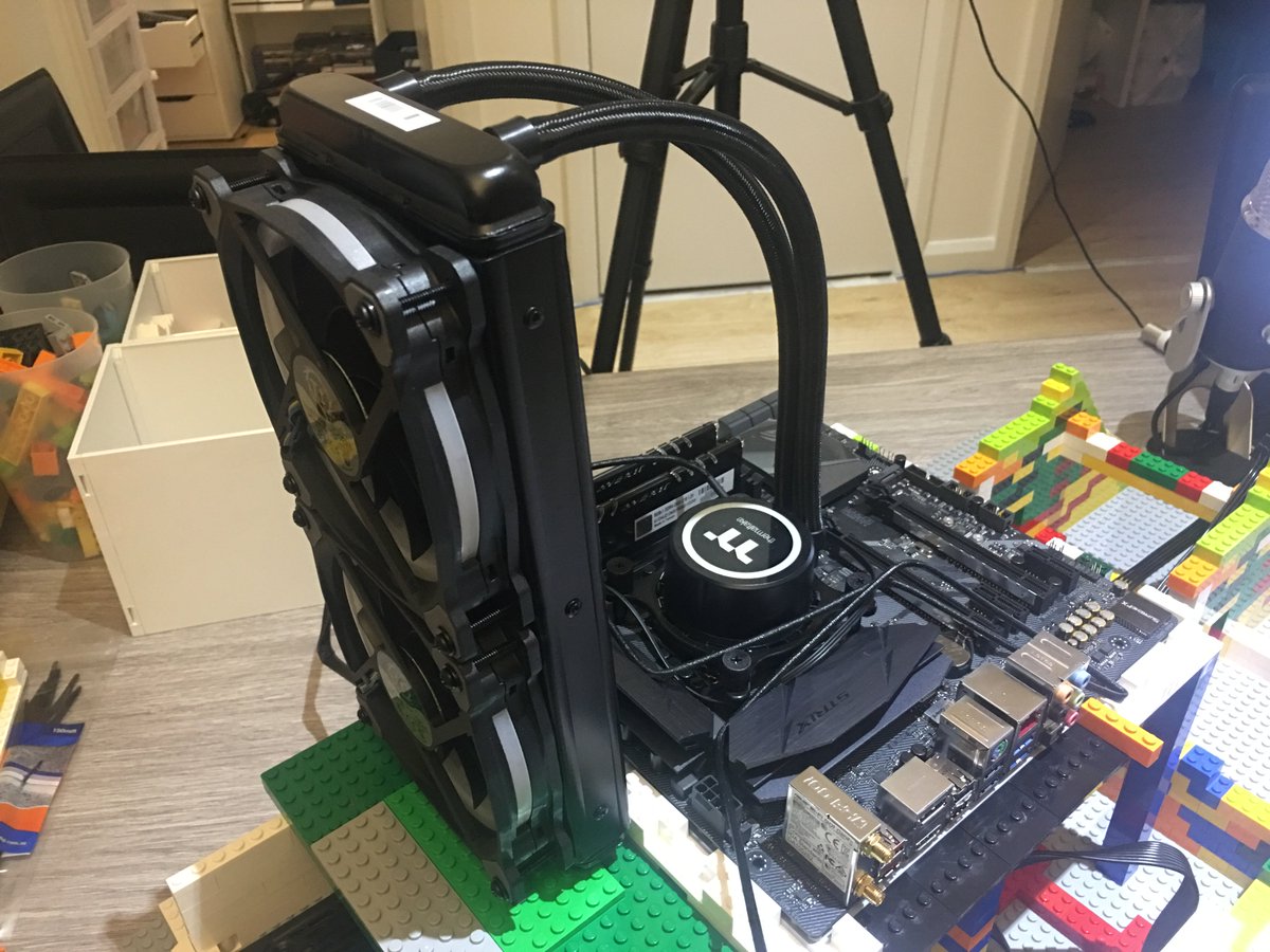 mrthermal's tweet image. Sooo, #ThermalCompound is coming along NICELY! This build will be HUGE, massive thanks to @ThermaltakeAU &amp;amp; @ASUSAU for hooking the build up with amazing goodies!