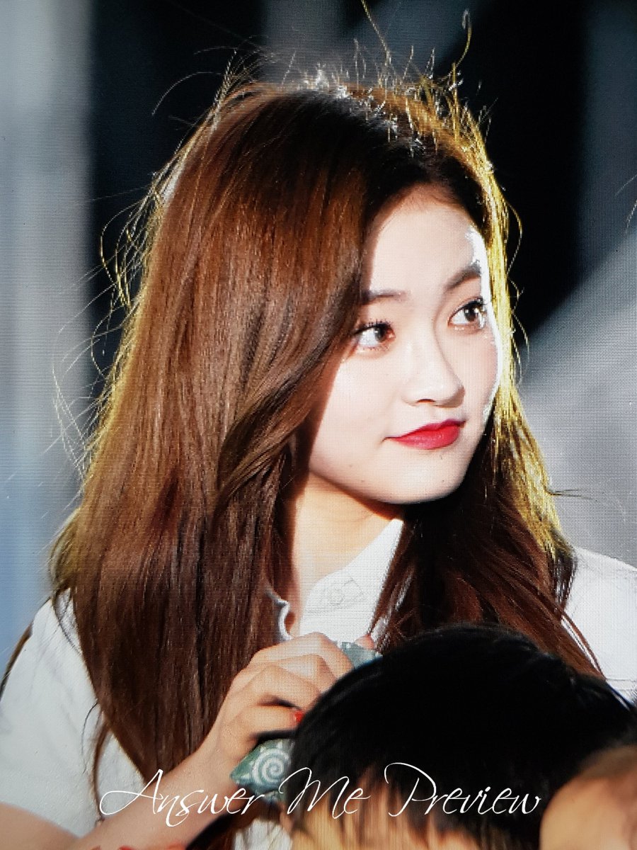 doingitamazing's tweet photo. dia looking amazing in previews (2018)

#다이아 #채연 #은채 #솜이 #예빈 https://t.co/EW474Lvd1o