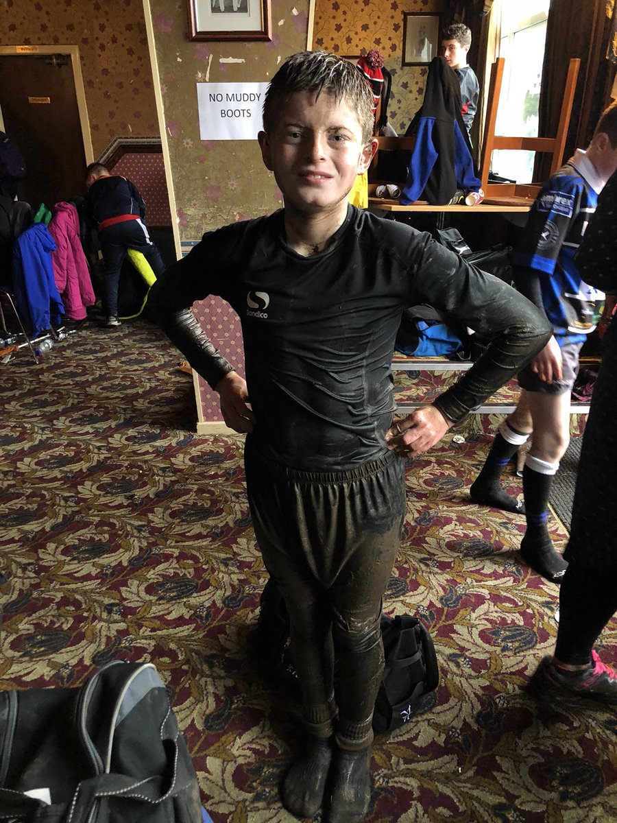 lisa_j79's tweet photo. #standard #mudmonkey #rugbyplayer #lovesit #welshtour. Tonight is #partytime with the @LittleboroughRU family... https://t.co/fky2fUFhDF