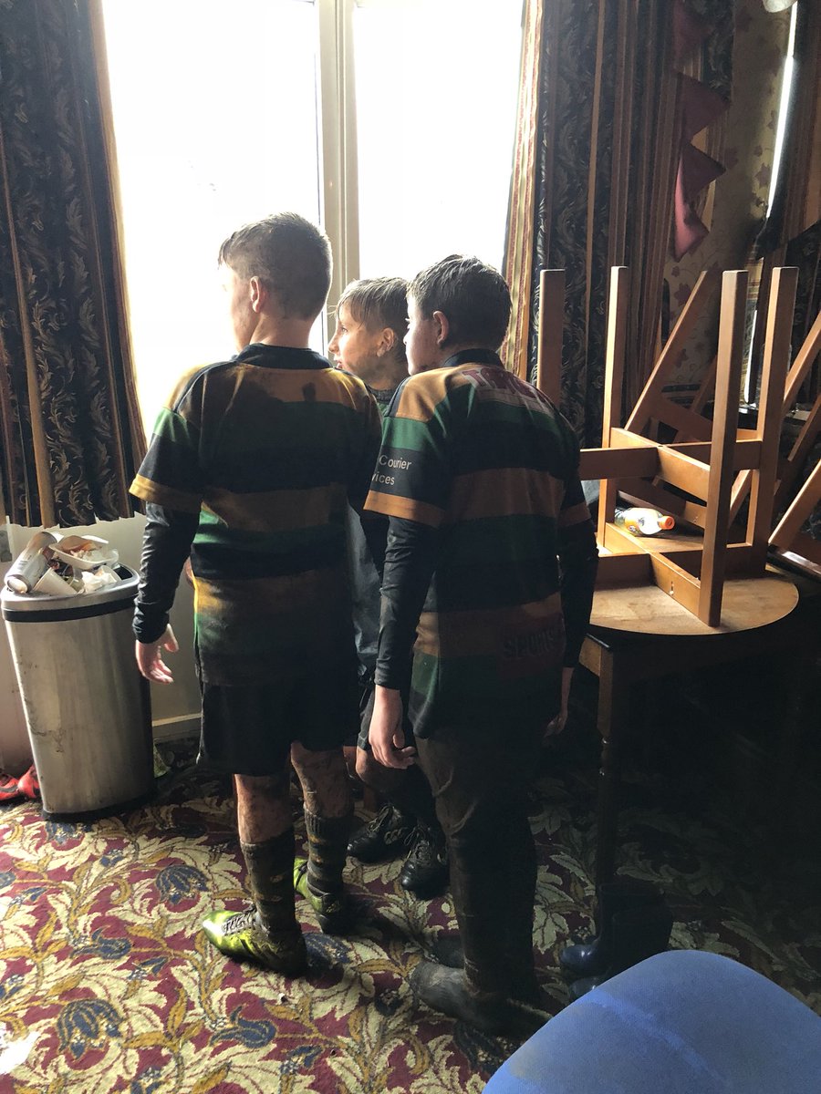 lisa_j79's tweet photo. #standard #mudmonkey #rugbyplayer #lovesit #welshtour. Tonight is #partytime with the @LittleboroughRU family... https://t.co/fky2fUFhDF