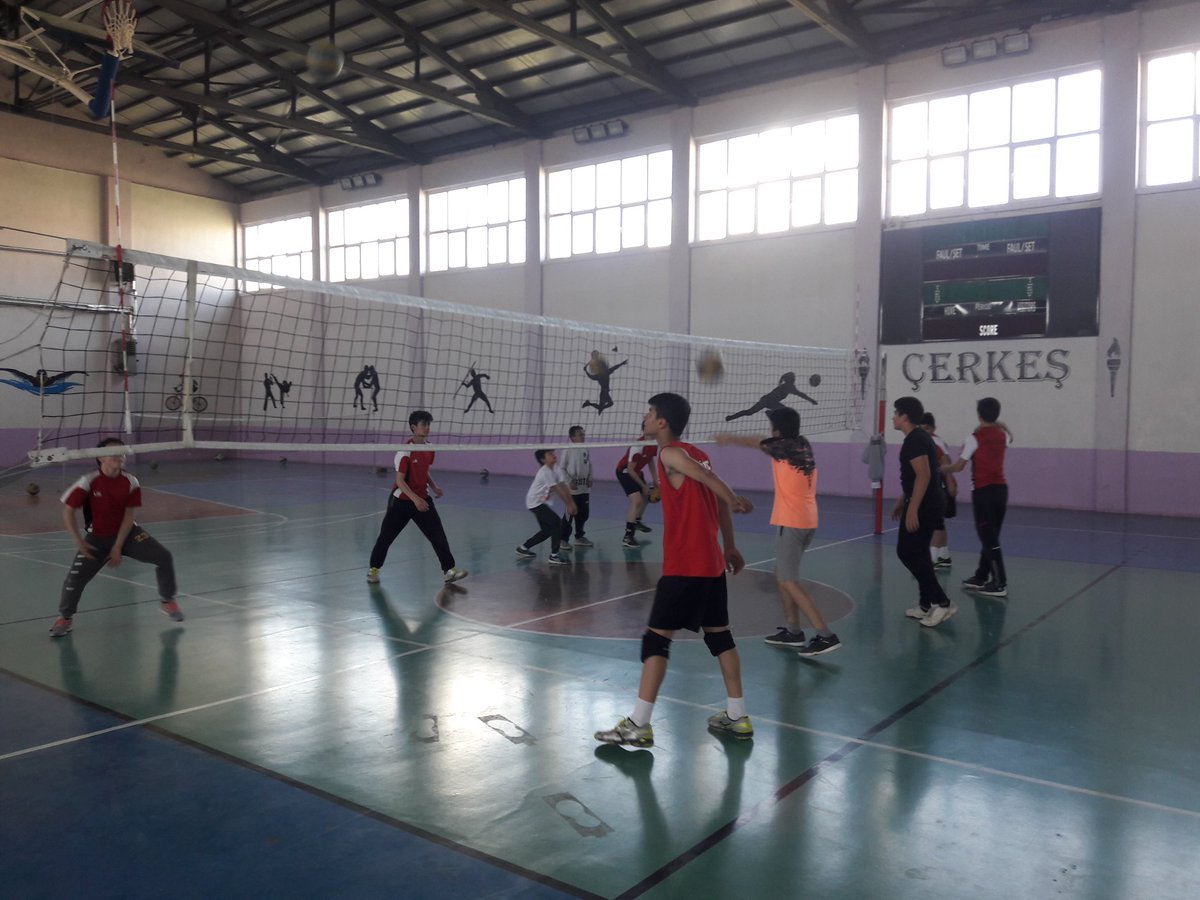 HalilYuceer32's tweet photo. Anadolu Yildizlar Ligi Yari Final Voleybol Maclarina Hazirliklara Takimimiz Tam Kadro Devam Ediyor...
@Cerkes_GHSIM @Cankiri_GHSIM @OA_Bak @mehbaykan https://t.co/SRmvtK9BTn