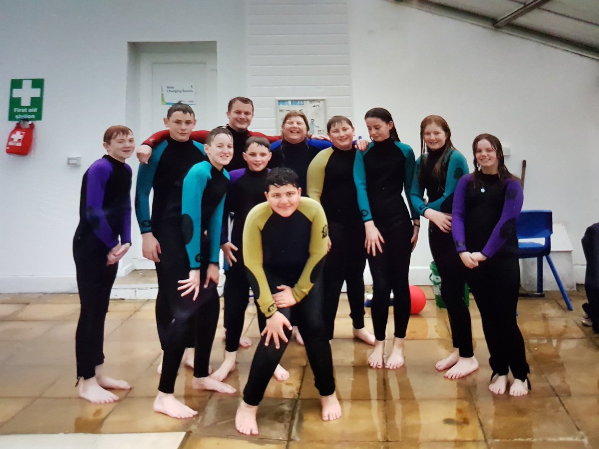 BAIsle2018's tweet photo. Swimming session group photo with Mr Greenwood and Mrs Gardiner yesterday #swim #greatgroup #poolgames @BromptonAcademy https://t.co/H67UxngoMU