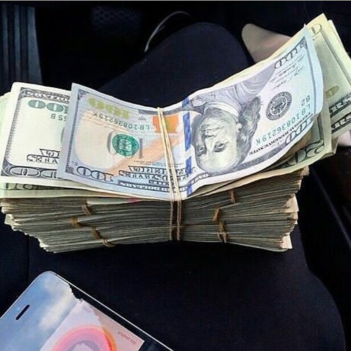 Danielshark080's tweet photo. Why not try it out today and see your profit all piled up. With binary option trade I can help you make sure profit within a week using our unique software(PTS). With a token of 550$ which will yield you 5550$ is a sure bet. Message me or send me a mail danielej211@gmail.com https://t.co/Qip2QKDo50