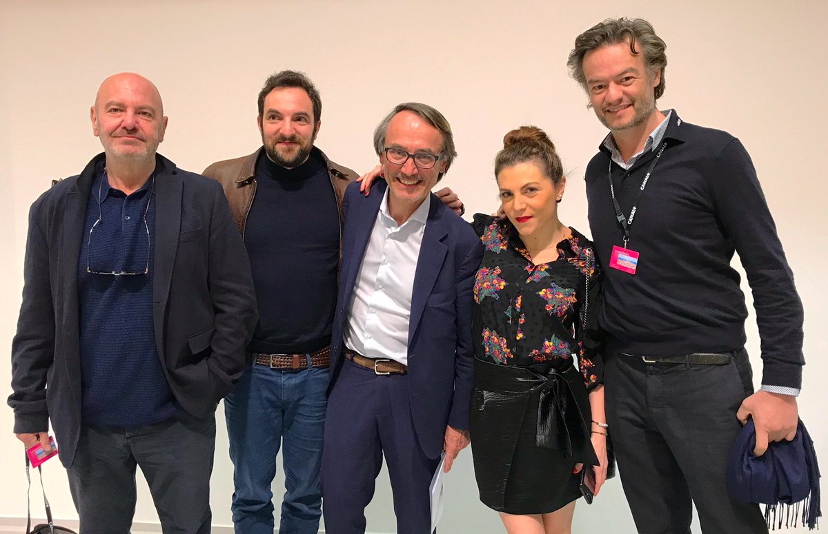 fviot's tweet photo. Retweeted David-Hervé Boutin (@dhboutin):
#MASTERCLASS aujourd’hui d’Alain Kappauf avec @anneliblateau et David MORA animé par @fviot 👌🏻#scenesdemenages #Enfamille dans le cadre de #CANNESERIESADDICT @CANNESERIES @M6 @villecannes #kabofamily https://t.co/mHwJE1ba7E