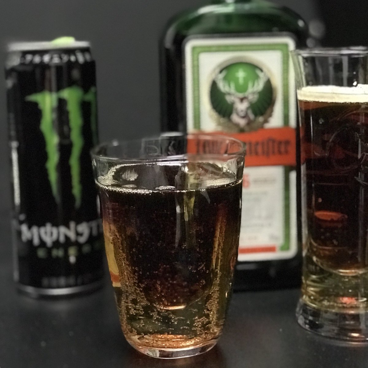 4 Sus 1 Ar Twitter イェーガーマイスター モンスターエナジーでイェーガーボム