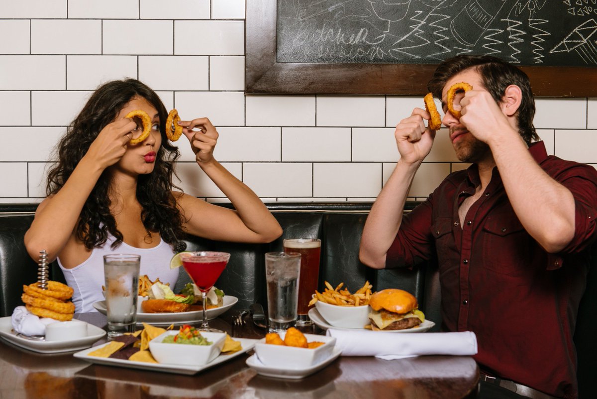 5napkinburger's tweet photo. Get social with 5 Napkin Burger so you can stay up to date on the latest offerings, and the burger of the month! Connect today! https://t.co/Rm0dwvRE7b

#thisisboston #nyclife #burgerlover #lunchbreak #burgers #fries #lunchideas #happyhour #happyhoureats #nycsocial #foodlover https://t.co/j61q3lEFKe