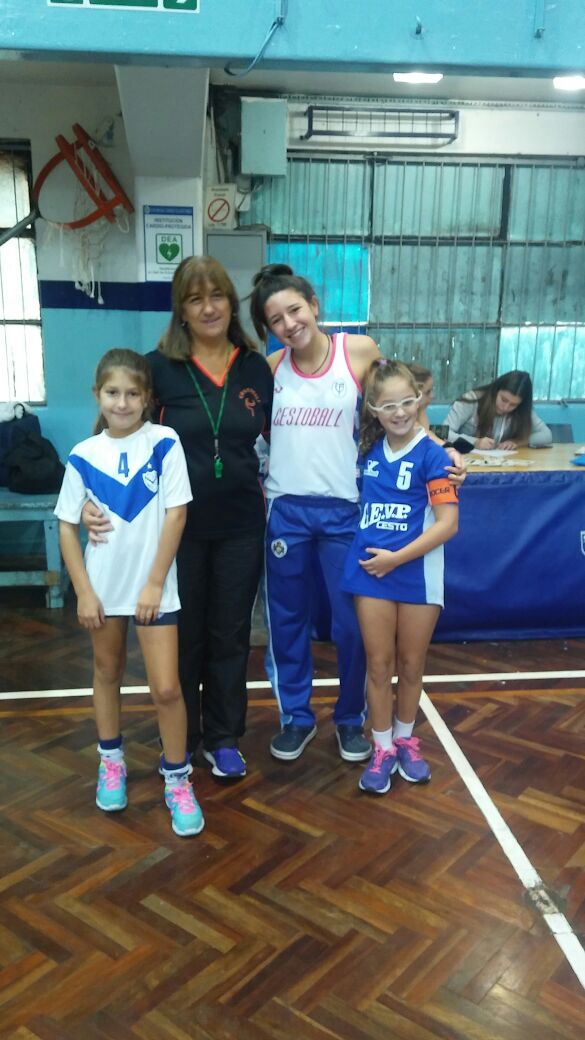 #Cestoball Capital Federal
FECHA 1 7/4/2018
Las Premini de <a href="/cestoballgevp/">cestoballgevp</a> y <a href="/cestovelez/">cestoball velez</a> antes de empezar el juego.

@CestoballCapi
#JugáUnDeporteArgentino 
#CestoballDeporteNacional
