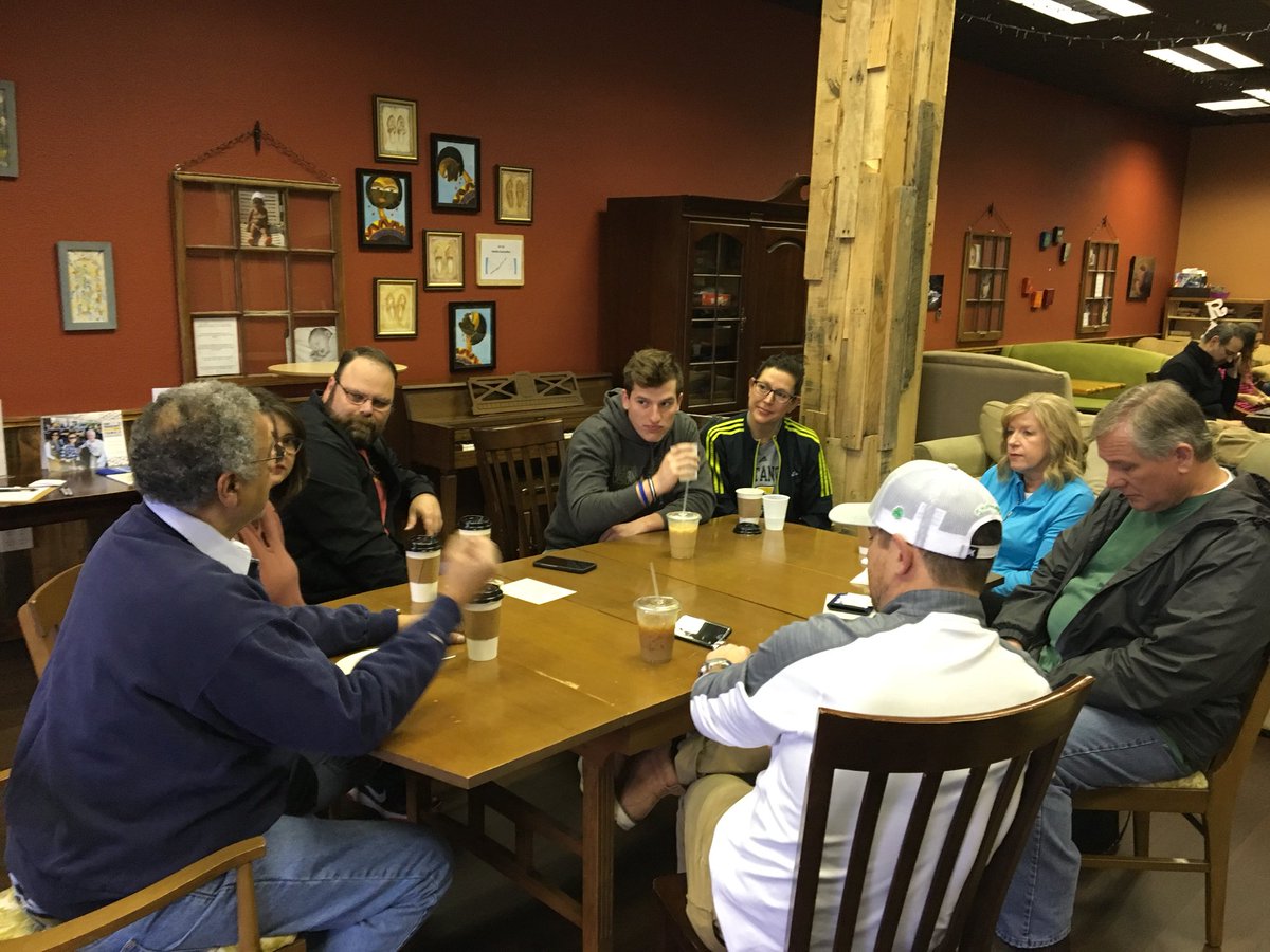 utcparents's tweet photo. Come join the conversation! We’re here at @theemptycupknox until 11am.
#CoffeehouseChats #UTCParents #UTCFamilies #UTC22 https://t.co/jEoC4Va6Nr