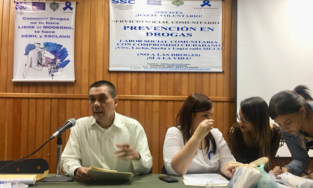 albanfernando's tweet photo. Hoy acompañando al Profesor Hernán Matute en calidad de jurado donde seleccionamos las mejores presentaciones de los trabajos de servicio comunitario y labor social de los alumnos del Instituto Pedagógico de Caracas. 
#CLIAD #UPEL #IPC #EducarEsPrevenir https://t.co/liSRRC0XO6