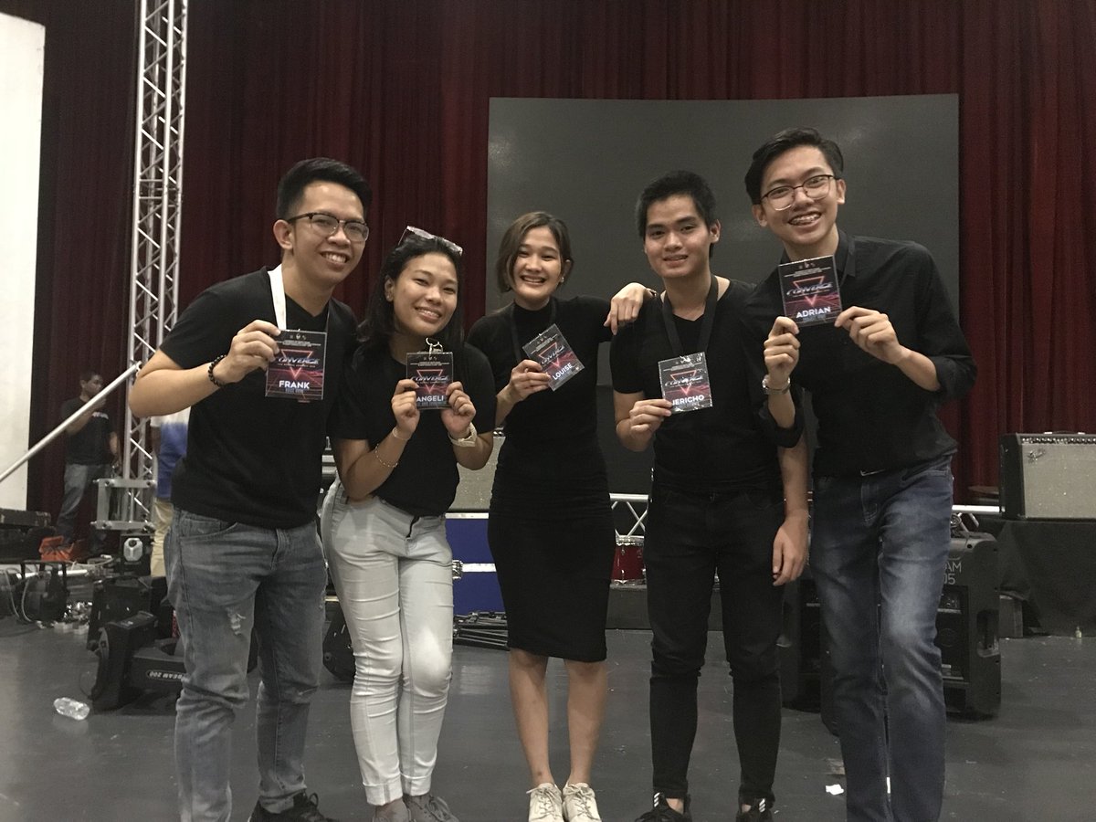 ItsAFrankie_'s tweet photo. Squad goals! ππ»@andelore_ @louisedvr @JollyJericho @AdrianCnqll Congrats sa atin, guys! #Converge2018 #ICSWeek2018 https://t.co/iDJtlkkcdU