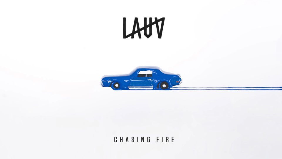 GoldenChild's tweet photo. [#Golden_Child] [#Y] #I_like_me_better #Chasing_Fire #Lauv 같이 들어여 🎧 https://t.co/28BWTOw0FB