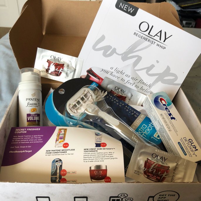 Marshmellaaa's tweet photo. #NewBeautyatTarget Voxbox goodies from Influenster 😍😍😍 https://t.co/mptHtQErTG