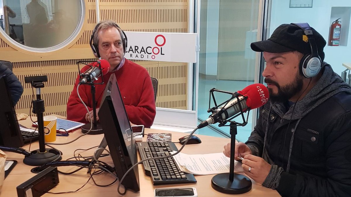 MauricioPerfett's tweet photo. Sábado #EnModoCenso con @agiraldoadriana y @lopeztelar en @avivircaracol Superamos ya los 4 millones de ecensados!!! https://t.co/JCzNHmVDPU