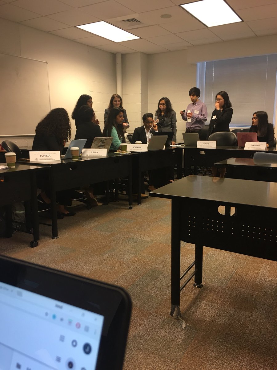 EMRO_AMWHO2018's tweet photo. unmoderated fun!! #AMWHO2018 https://t.co/iHjWDd7i0W