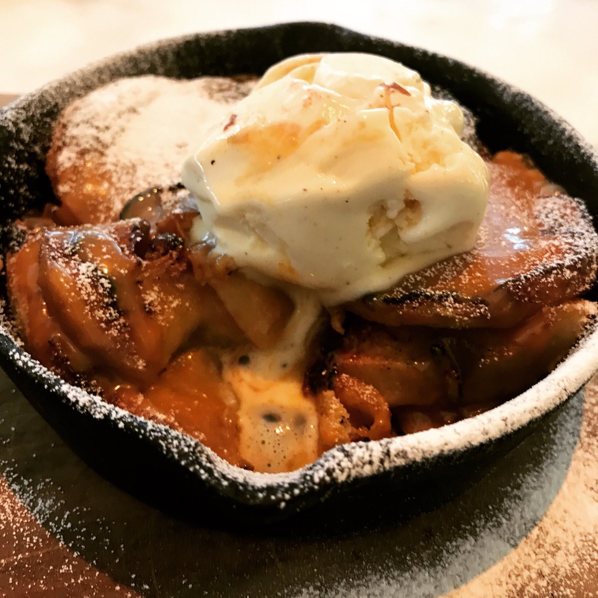 Oh my.....👀👀👀
New dessert menu coming soon😜😋🥧🍨🦊🍎
#dessert #tartetatin #woodfired #oven #baked #delicious #apple #icecream #foxhb #fedbyfox #thesquare #halebarns