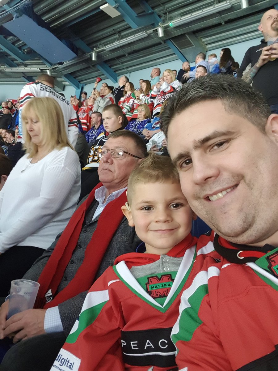 andydevils's tweet photo. #PredictorBetVIP spending quality Hockey time with my son @cardiffdevils #SemifinalWinnersSelfie https://t.co/v0Ls3NThdZ