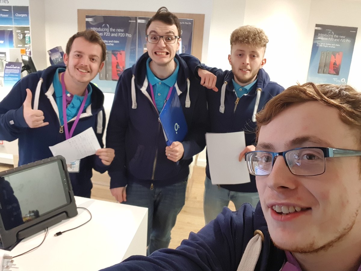 GuruLukeHinch's tweet photo. Pub quiz style training today at #O2Buxton ! Lots of fun and lots learnt!
#MIDTraining @GuruBarryJames @MIDCommsUK https://t.co/DVTzHuF3WS