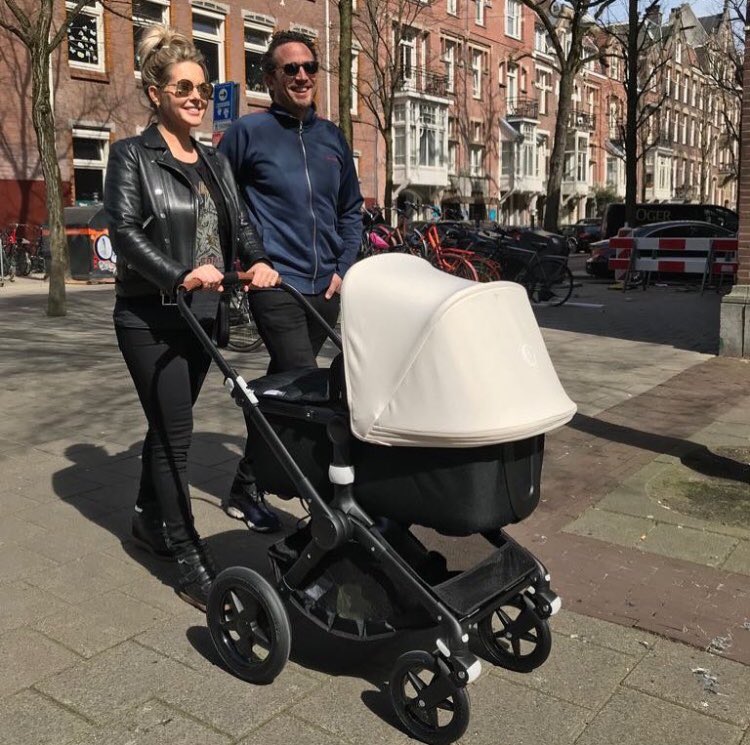 CJanzenFann's tweet photo. “Bobby is buiten. Dat klinkt als ‘n waarschuwing maar het is allesbehalve dat. ❤️🙏🏼” https://t.co/mkpynOJG2h
