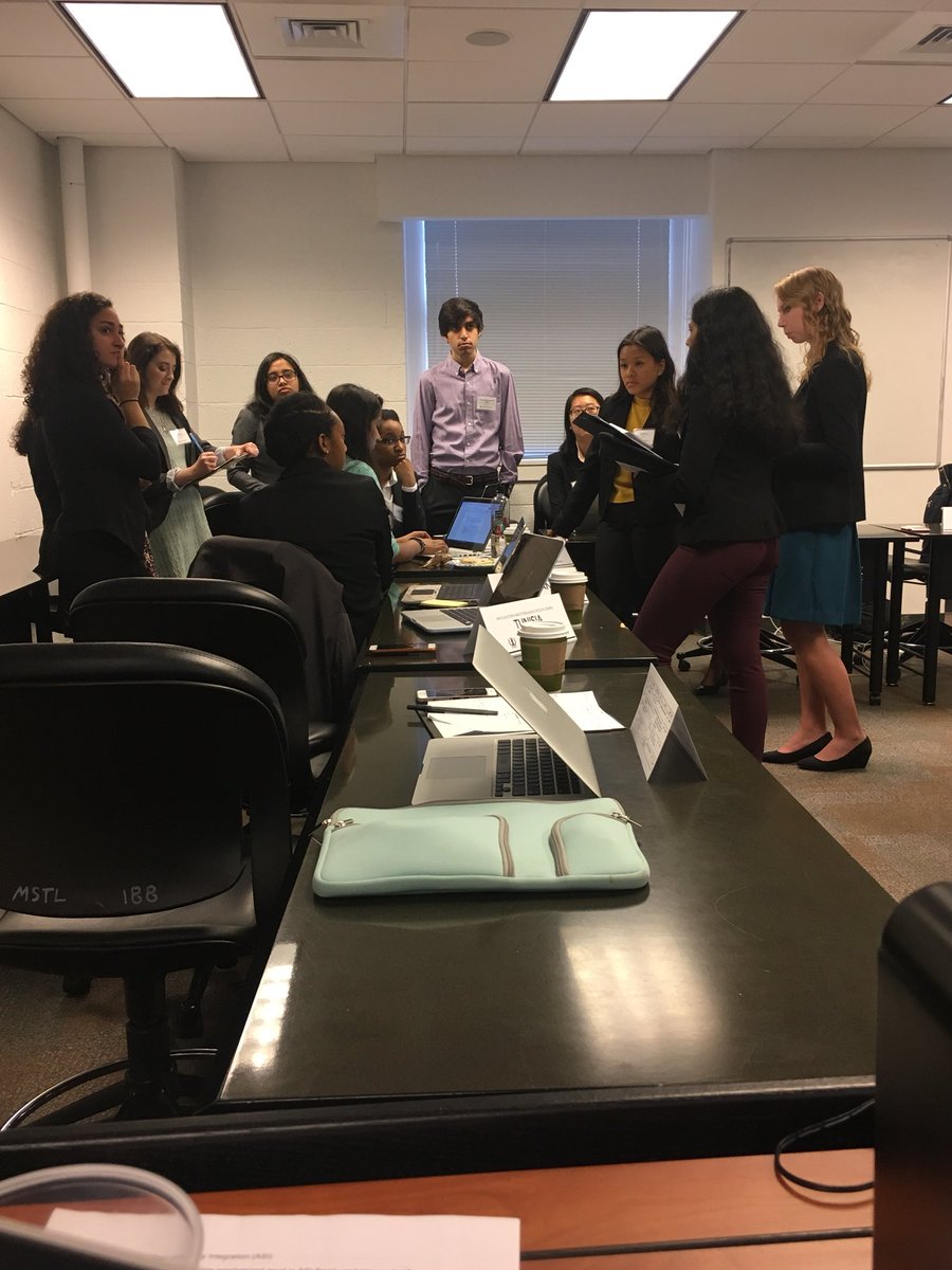 EMRO_AMWHO2018's tweet photo. things are getting intense #AMWHO2018 https://t.co/YP50TbkyP5
