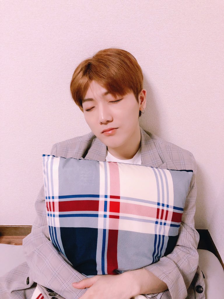 XENO_T_twt's tweet photo. #상원
헤헷...실수..ㅎㅎㅎ 그런 의미로 한장 더.. 여러분 다시 한번~~ 따랑해용❤️❤️ https://t.co/0SlcZOJ43f