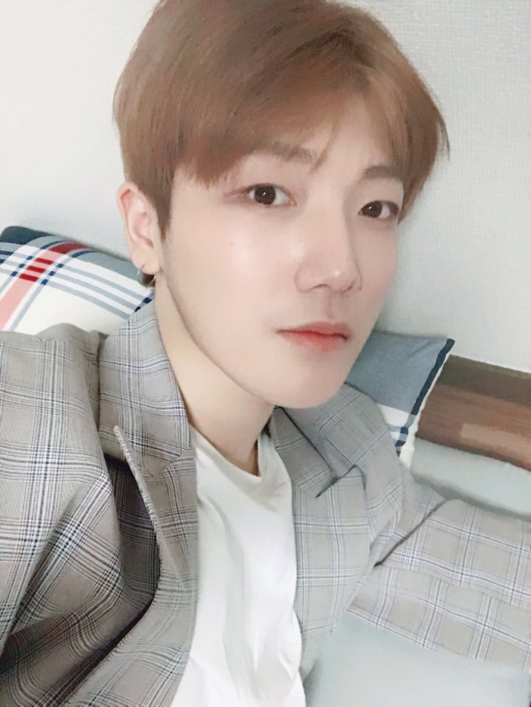 XENO_T_twt's tweet photo. #상원
헤헷...실수..ㅎㅎㅎ 그런 의미로 한장 더.. 여러분 다시 한번~~ 따랑해용❤️❤️ https://t.co/0SlcZOJ43f