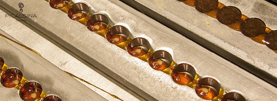 CPicalsina's tweet photo. Diariamente se emplean novedosas técnicas de creación de sabores, formas y nuevos diseños de envases, cuidando minuciosamente el medioambiente. #caramelos 🍬 https://t.co/hxcsiASIC4