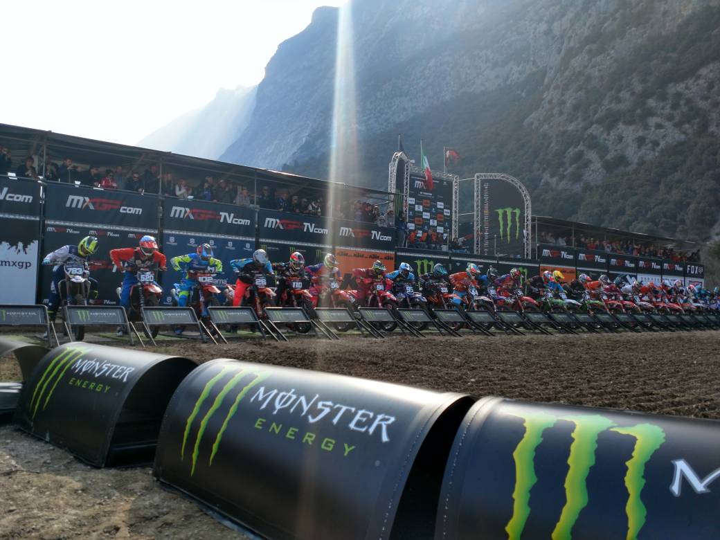 mxgp's tweet photo. The MX2 Qualifying Race is live on https://t.co/yqIH9UAf31 now! #MXGPTrentino https://t.co/CbY04q9jmQ