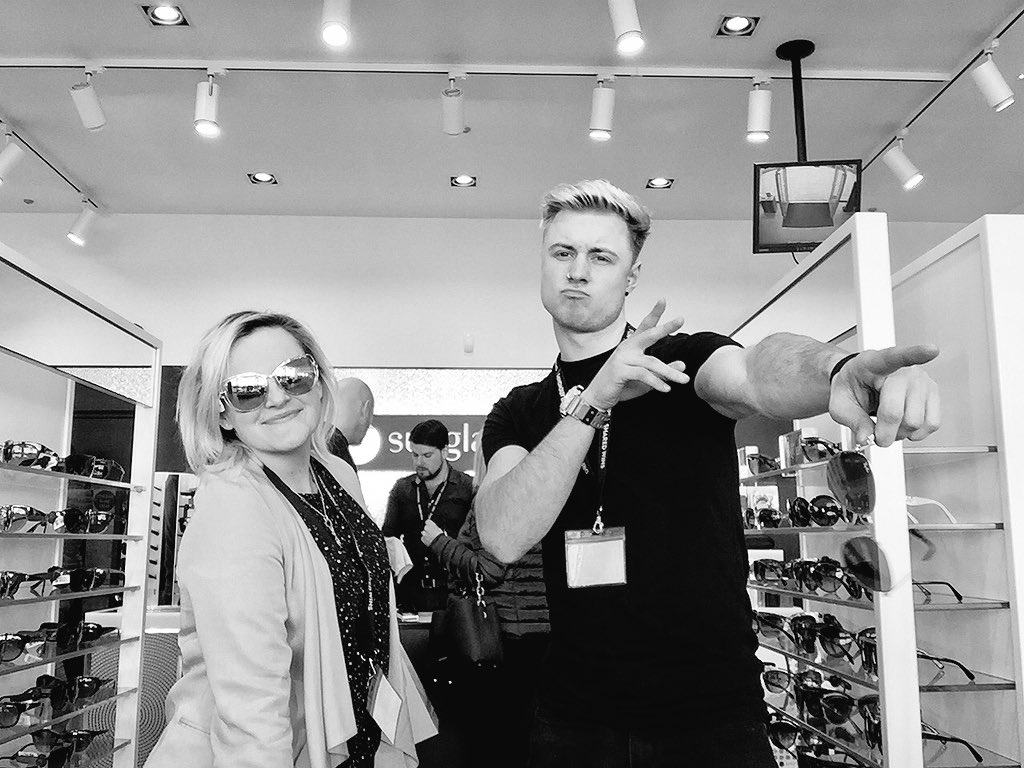 #SuperSaturday is here! sun is out let’s do this 💪🏻<a href="/HawkinsSarita/">Sarita Hawkins</a> @Marisa__Mendes #RelationshipGoals