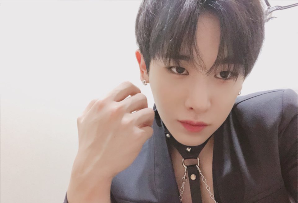 OfficialMONSTAX's tweet photo. [#원호] 왜 또 셔누얘기를 하니 ? https://t.co/uUjIiA9vF2