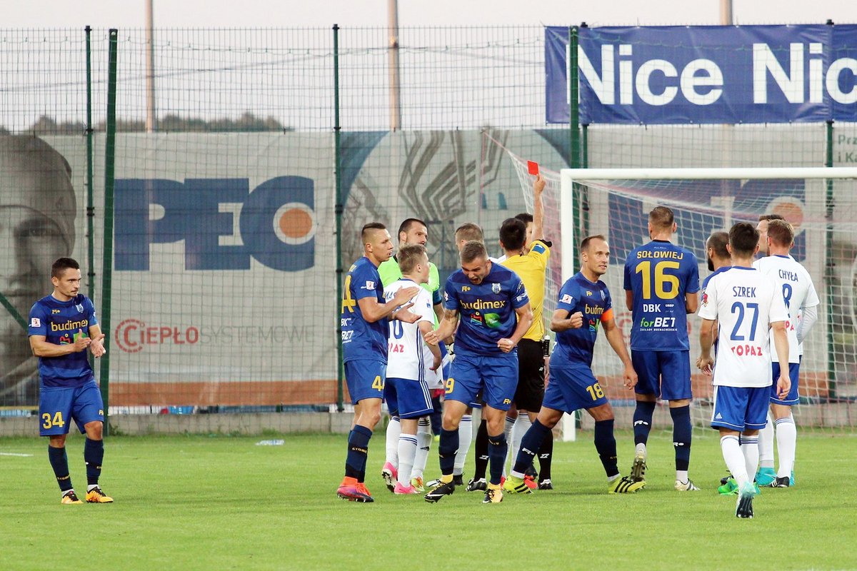 _1liga_'s tweet photo. 🐤 #STOPGS
🕛 17:00
⚽ https://t.co/1NJqQGyVm9
📸 nice1liga
@StomilOlsztynSA
@MKPPogonSiedlce
https://t.co/bclKjS9hCr https://t.co/o2BHxUdDBL