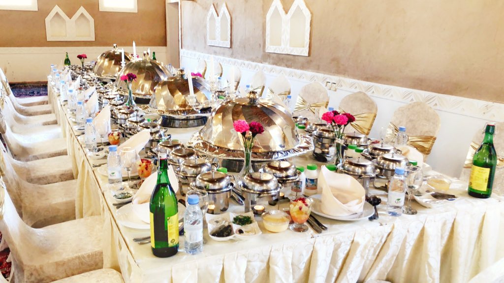 graphis0's tweet image. ضيافة اهالي #الخبراء لمساعد رئيس مطارات المملكه ومدير مطار الأمير نايف وبرفقتهم عدد من المسئولين في بلدة الخبراء التراثية بضيافة لجنة اهالي الخبراء #جرافس #بوفيهات #ملكية #مناسبات 0535505509 - 0533005717 #القصيم