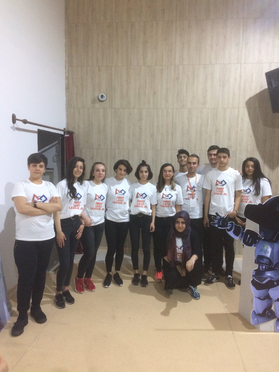 #FLLJr Fuarında kimler en gönüllü 👏👏👏
#dogatech <a href="/DiyarbakirDoga/">DiyarbakırDoğaKoleji</a>