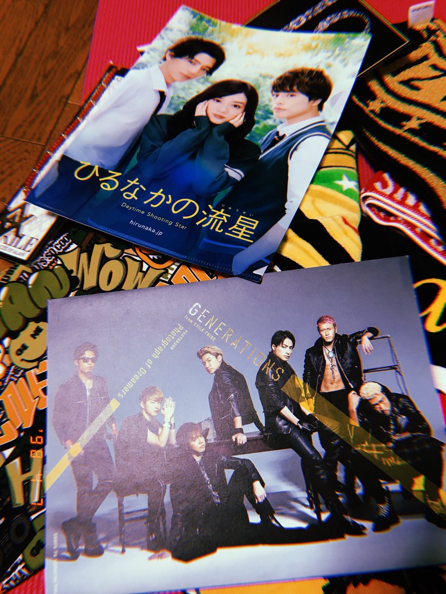 Whitebeach_s2's tweet photo. 🌹🌹🌹🌹🌹🌹🌹🌹🌹🌹🌹🌹

ファン卒ではないけどグッズにすがるのを辞めるので譲ります！！
とりあえずお金にしたいので安く譲れると思います！
是非コメントください🤲🤲🤲🤲
メルカリとフリルでお願いします！
写真に写ってないのもあります！
#ジェネグッズ https://t.co/xkNPhsaARF