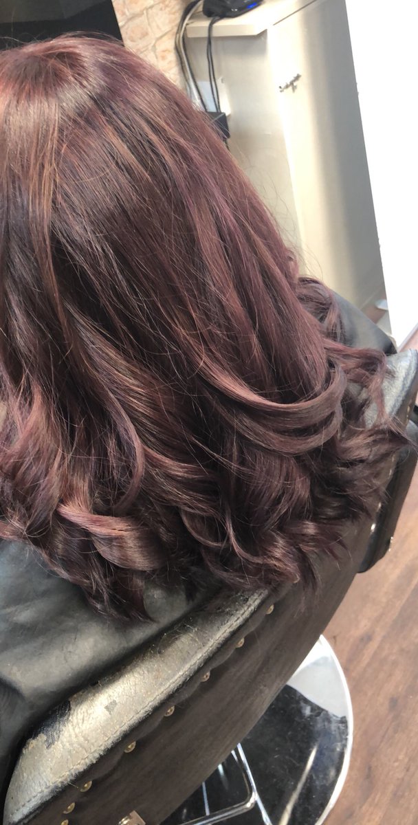 LAURAAmaniHB's tweet photo. Before and after full head colour using #matrixsocolour #purplehair #beachywaves styling using #matrixrootbooster @HotToolsPro @hottoolsproeu @Matrixhaircare @matrixfamily https://t.co/FErdNUInRu