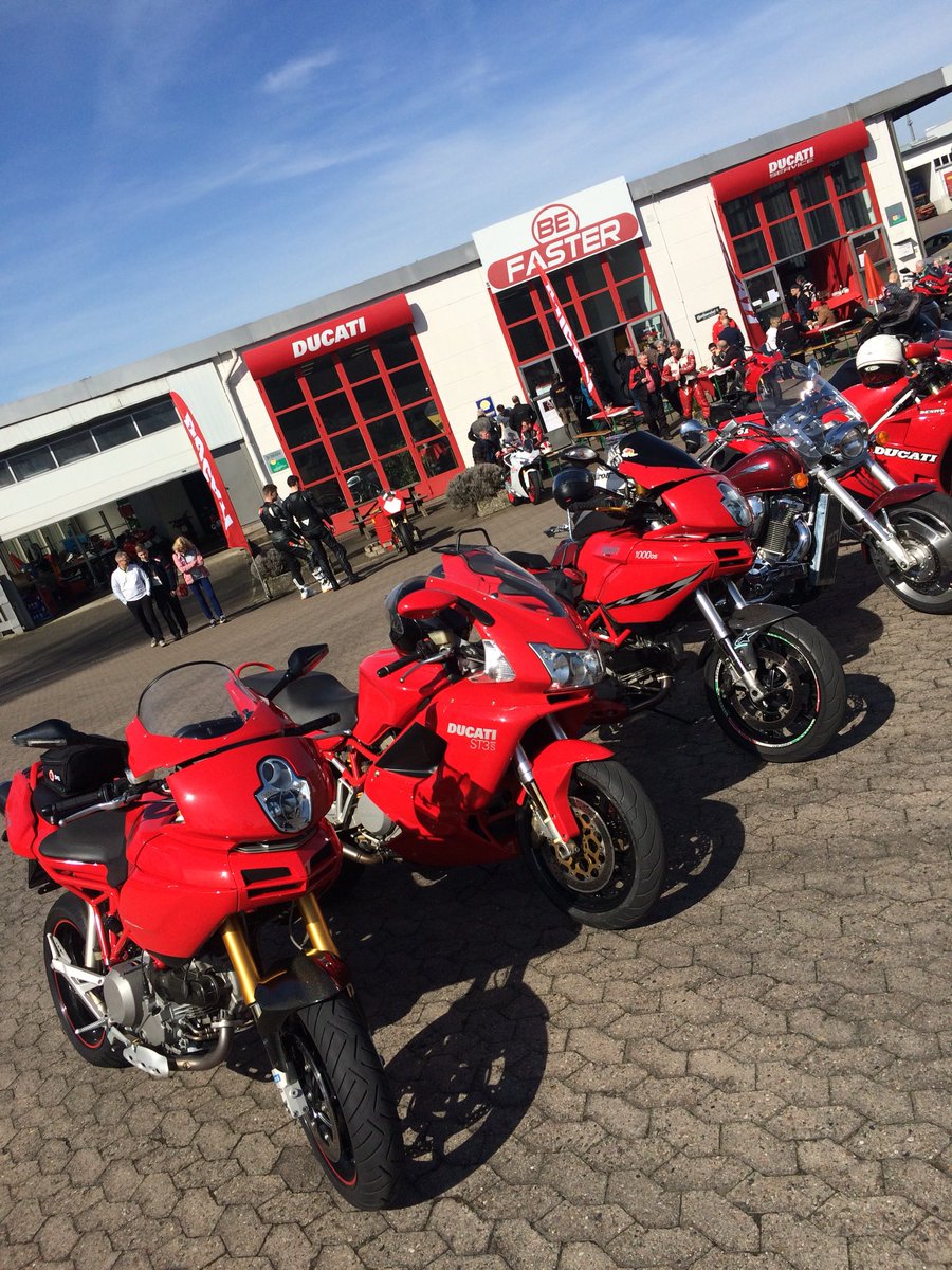 befaster's tweet photo. Ducati Saisonstart bei bestem Wetter - kommt vorbei, es gibt Tiramisu! https://t.co/VyEwvQecvx