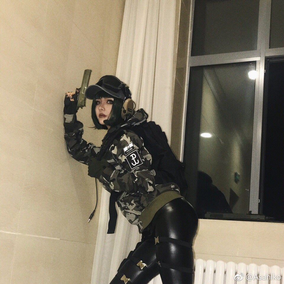 #r6s hello.I’m the one who cosplay ELA. 