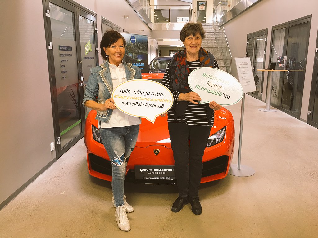 LempYrittajat's tweet photo. #Lempäälä'n yritysrastilla 4. iloista menoa #kyllä #yhdessä #yajot #tapahtuma #elämykset #luxurycollectionautomobiles https://t.co/cAp8UcnfKD