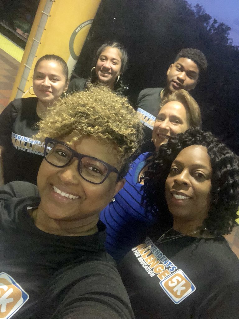 MJSeniorHigh's tweet photo. The Generals are ready for todayβs Superintendentβs 5K #MDCPSWellness #Sup5K @MDCPS @MDCPSCentral https://t.co/s4SPniVAyi