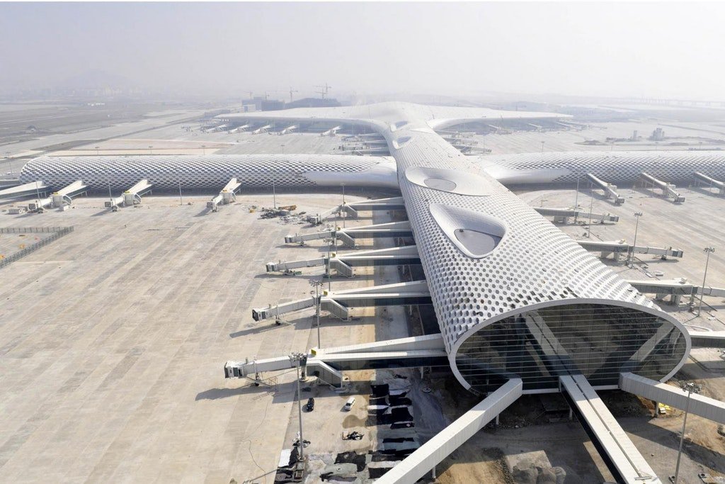Rainmaker1973's tweet photo. Shenzhen Bao'an International Airport structure has the shape of a giant airplane https://t.co/QPqyDFaR9X https://t.co/H9KTQ3qWjr