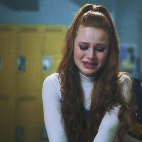 FrozenHeartisms's tweet image. If you                       then you don’t 
don’t love                deserve 
me at my                 me at my