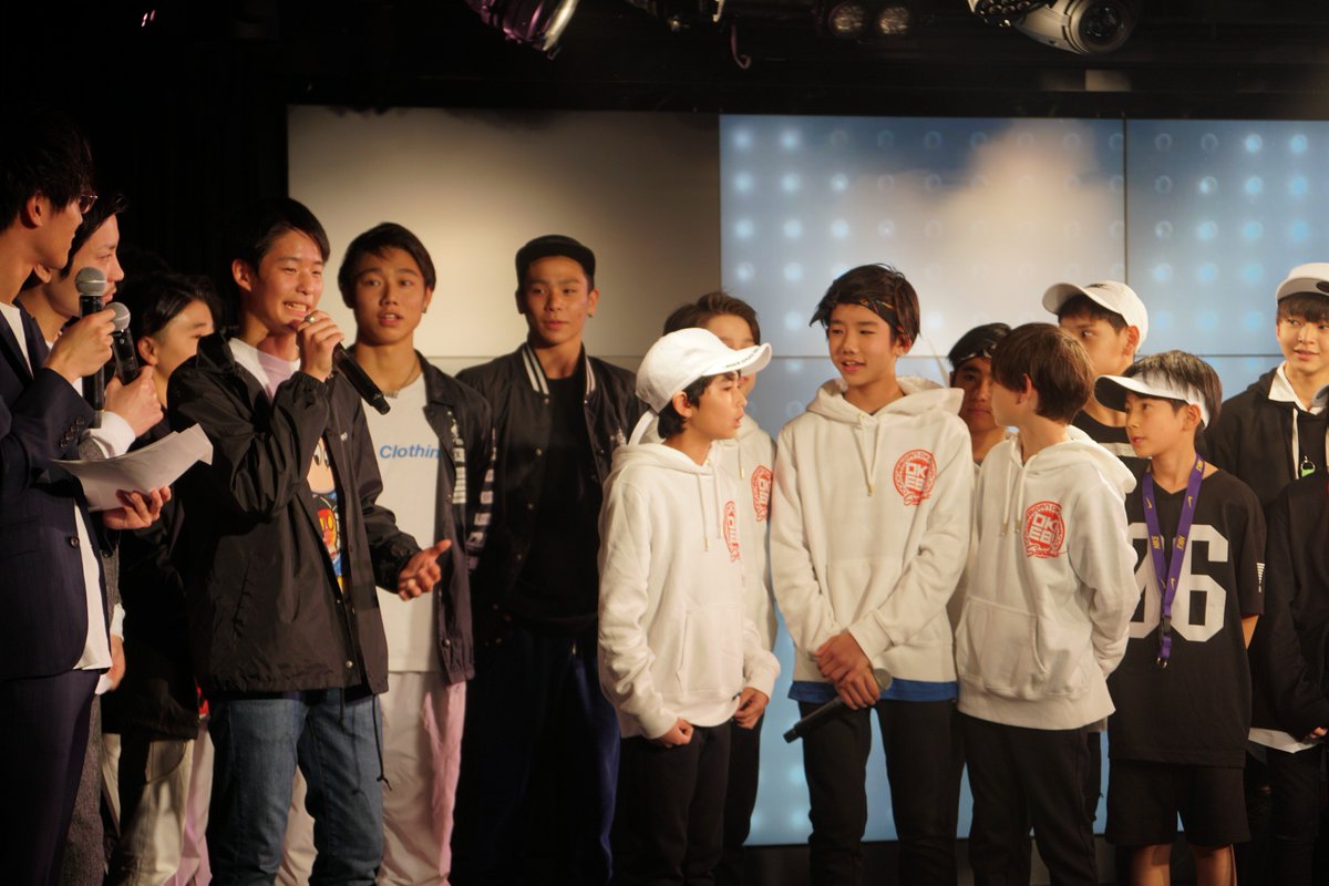 Danstreet203's tweet photo. 踊Menクルーの5人がアキバの聖地AKIBAカルチャーズ劇場でのイベント出演を終えました。メジャーへ向けて突っ走ります!ユーチューバー活動も応援してね!
#odomen #オドメン #スケチャ #akibaカルチャーズ劇場 https://t.co/JTPPGnmWoQ
https://t.co/ctlxA4QemV https://t.co/3Hz0nlTyMQ