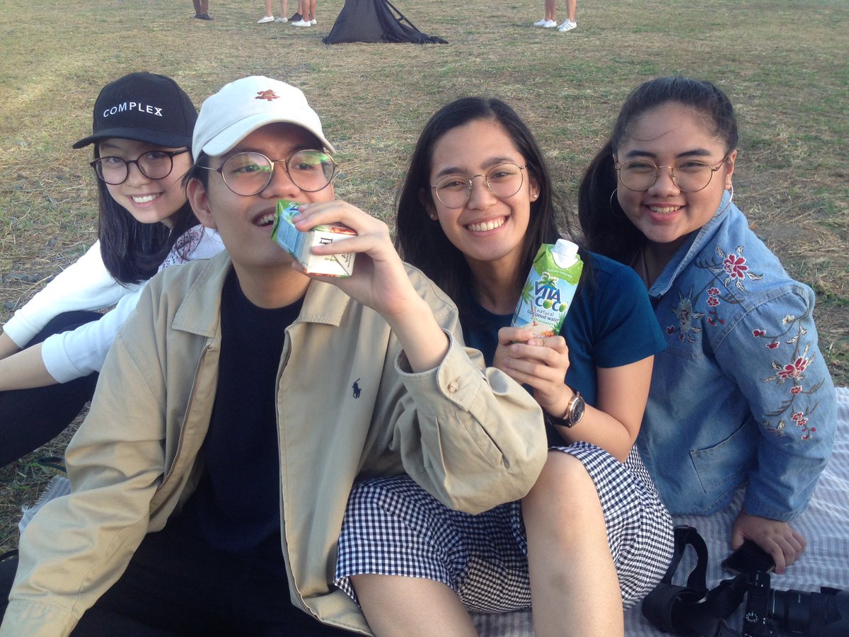 PRLMNOfficial's tweet photo. Thank you to Vita Coco for keeping us hydrated at #ADayWithParaluman! ๐๐ด https://t.co/JtjUXYQuRL