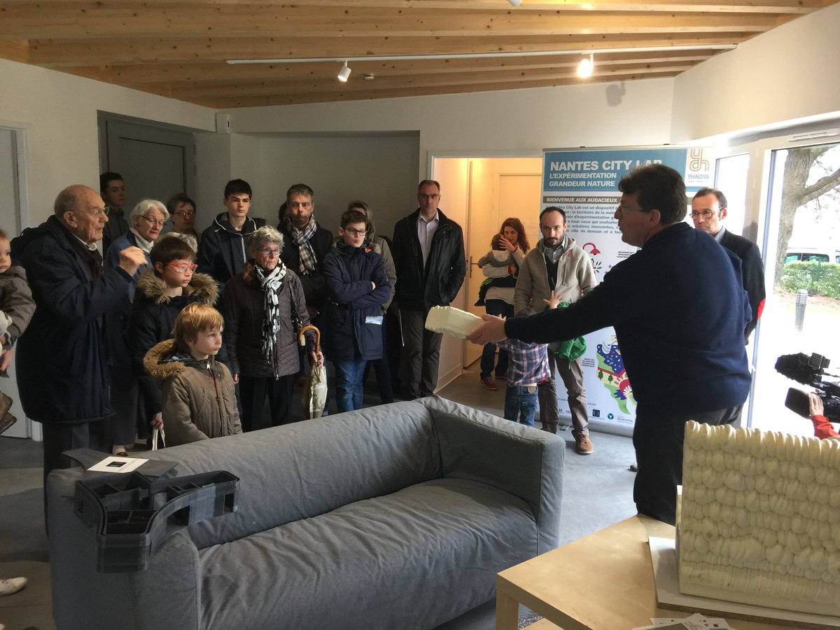 franckytrichet's tweet photo. Après la petite maison dans la prairie, les nantaises et les nantais découvrent la grande maison dans la clairière !  Forte affluence pour la journée découverte d’YHNOVA avec plus de 400 curieux et curieuses de tout âge ! A retrouver sur @m6info https://t.co/zeNOlkkeJt